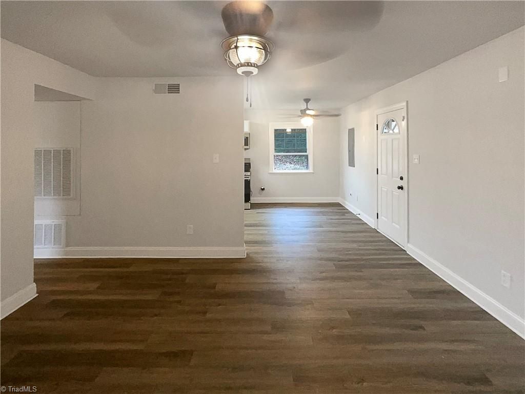 Photo of 4043 Larkspur Place, Winston-Salem, NC 27105 (MLS # 1206932)