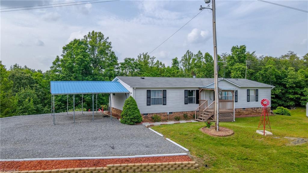 1747 Lynchburg Road, Westfield, North Carolina image 3