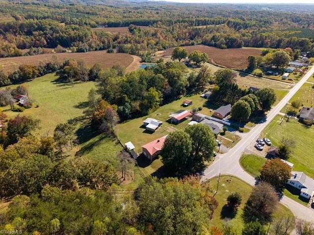 1200 Mcbride Road, photo 2 of 50