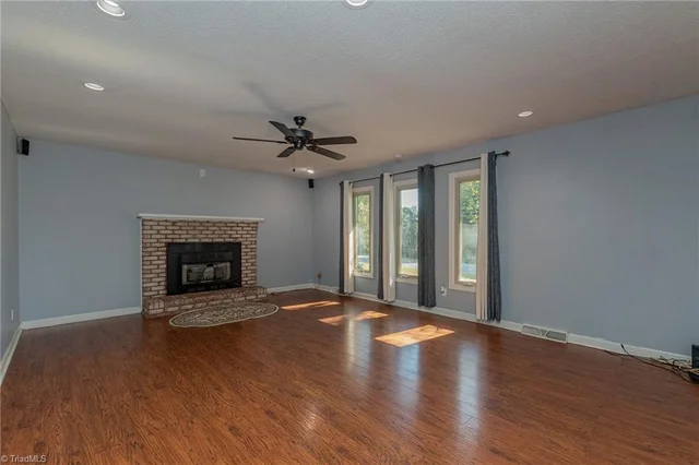 623 Cardinal Drive, photo 5 of 43