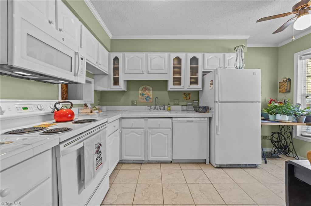 4655 Lawndale Drive, Greensboro, North Carolina image 8