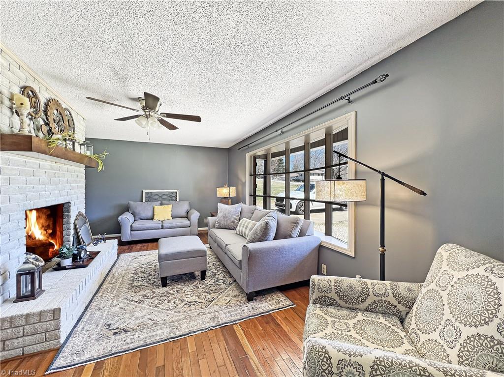 377 Three Oaks Drive, Hays, North Carolina image 4
