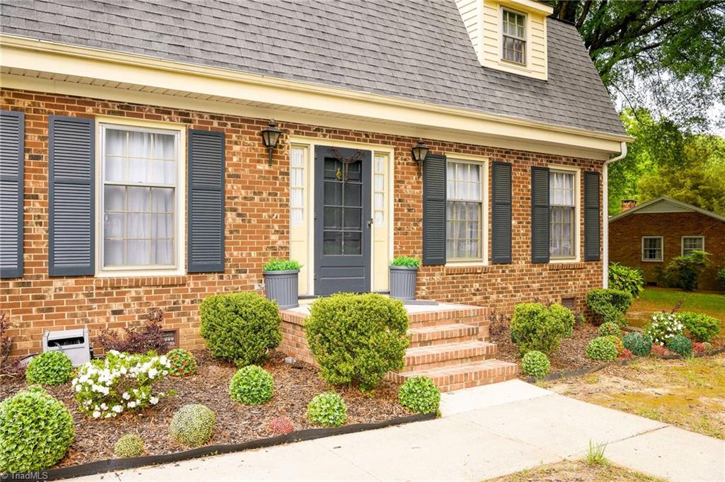 2021 Sunnybrook Drive