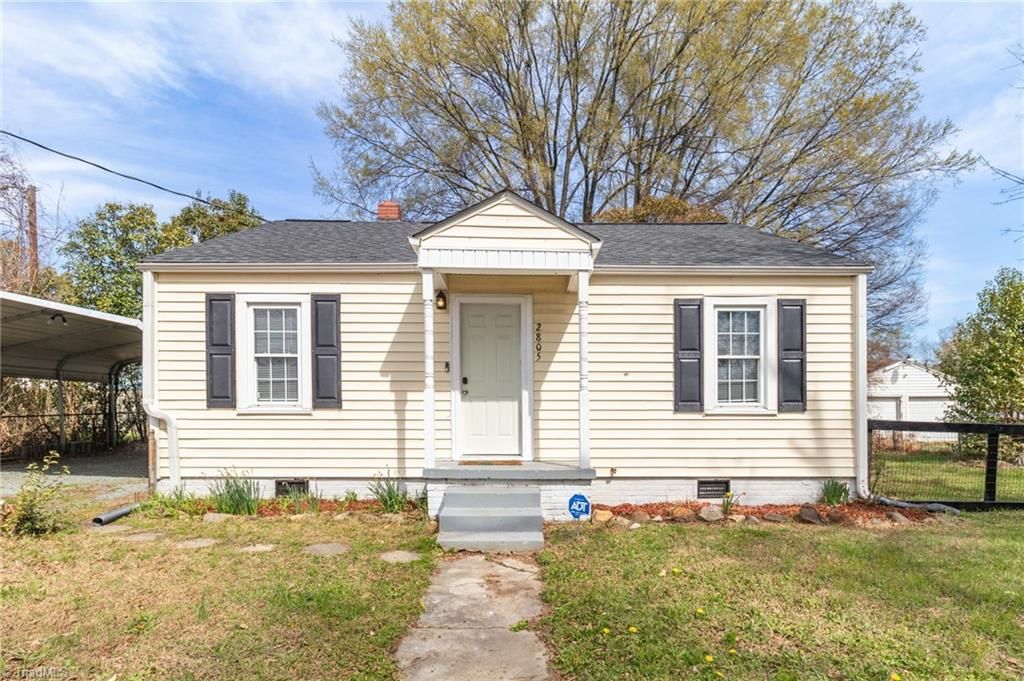 Photo of 2805 kentwood Street, Greensboro, NC 27405 (MLS # 1213182)