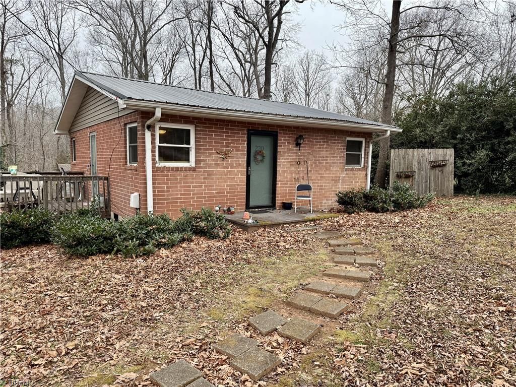 Photo of 220 Curry Road, High Point, NC 27265 (MLS # 1206140)