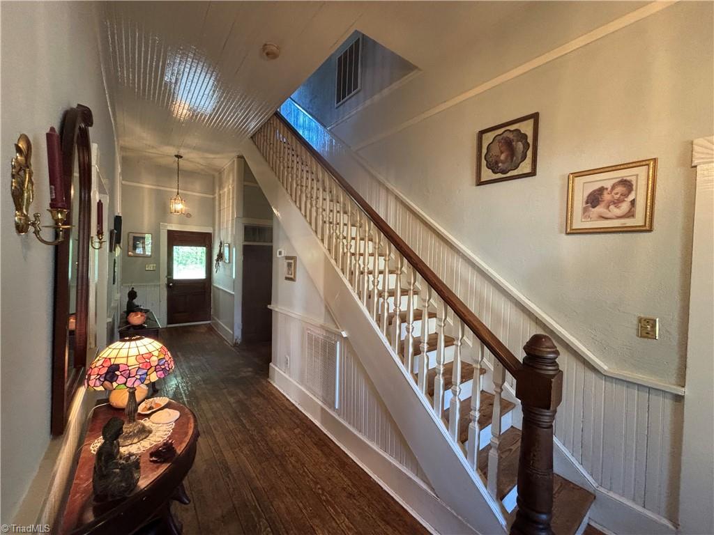 228 Gwyn Avenue, Elkin, North Carolina image 6