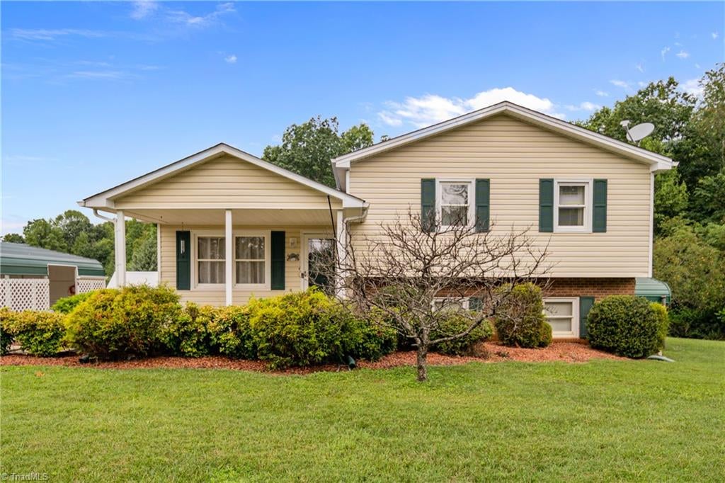 205 Snody Road, Mount Airy, NC, 27030