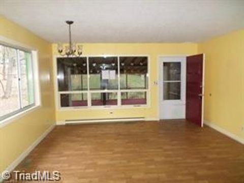 Homes For Sale - 125 Florida Avenue<br/> Mount Airy, NC 27030