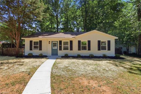 Homes For Sale - 3632 Barclay Street<br/> Greensboro, NC 27405