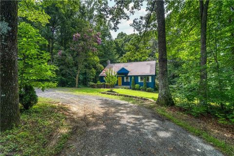 Homes For Sale - 7800 Dennis Road<br/> Forsyth County, Walnut Cove, NC 27052