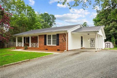 A home in Kernersville