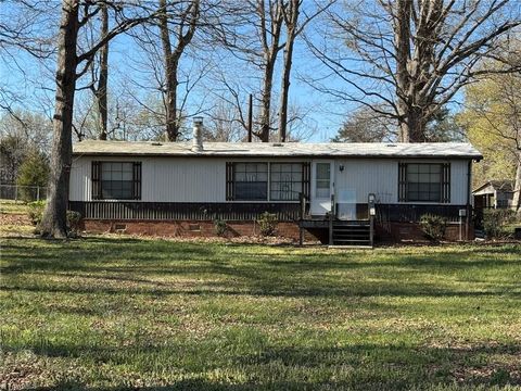 Mobile Home For Sale - 2023 Benaja Road<br/> Rockingham County, Reidsville, NC 27320