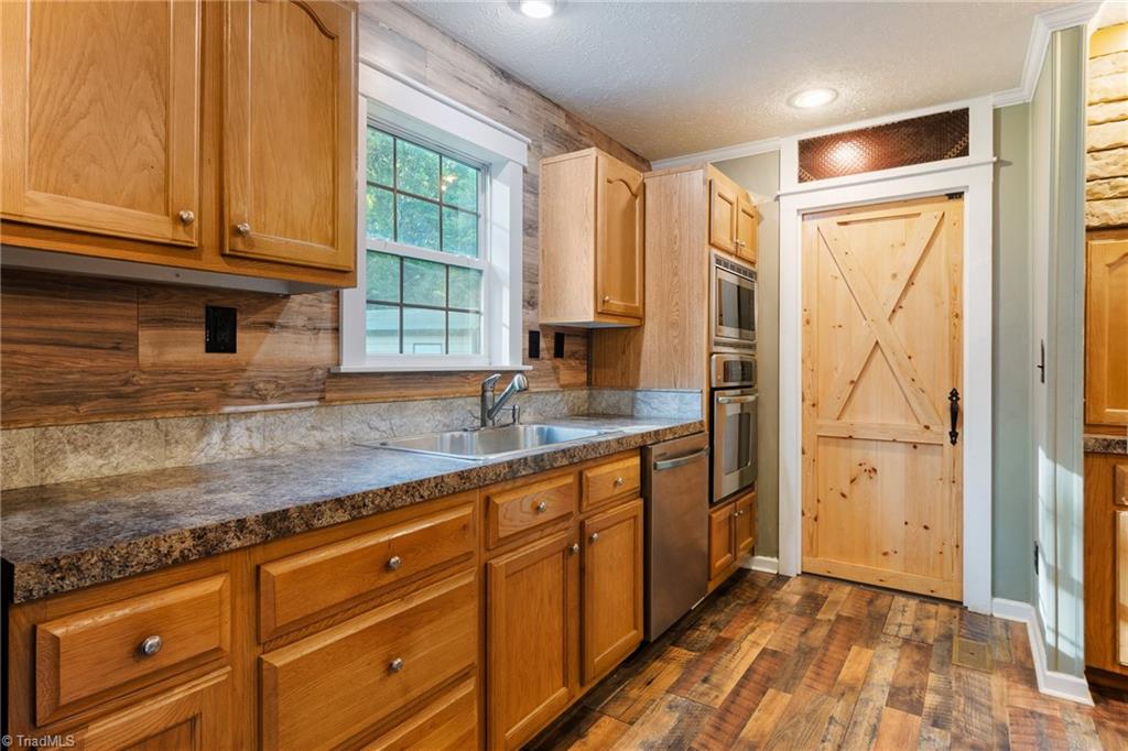 1922 Kings Grant Drive, Newton, North Carolina image 13
