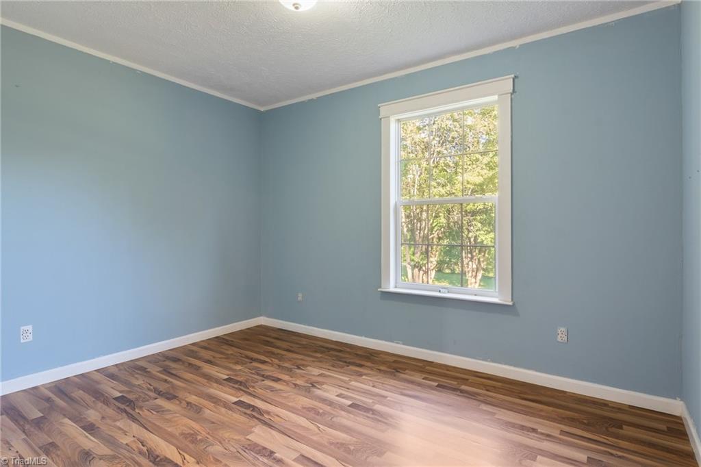 1922 Kings Grant Drive, Newton, North Carolina image 28