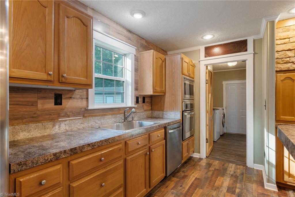 1922 Kings Grant Drive, Newton, North Carolina image 14