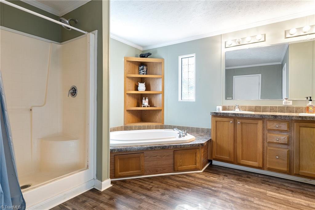 1922 Kings Grant Drive, Newton, North Carolina image 23
