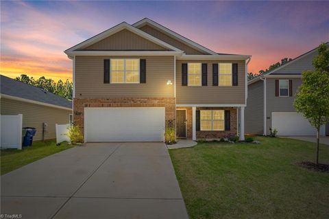 2004 Lily Drive, Haw River, NC 27258 - #: 1139930