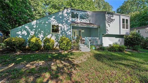 Photo of 1831 Pope Lane, Kernersville, NC 27284 (MLS # 1219979)