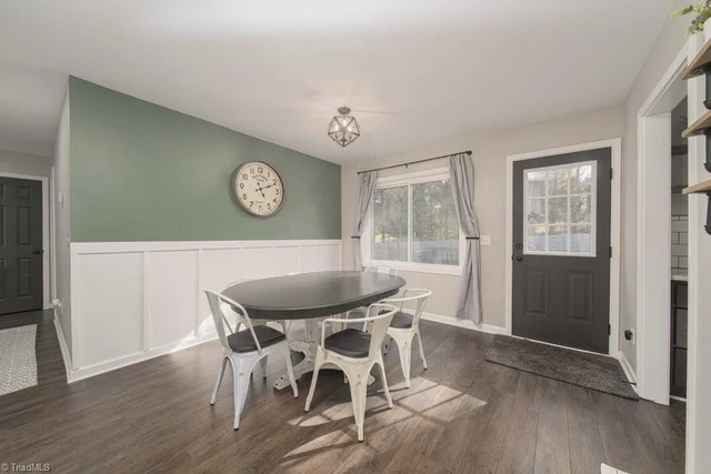 125 Springhouse Farm Court, photo 5 of 27