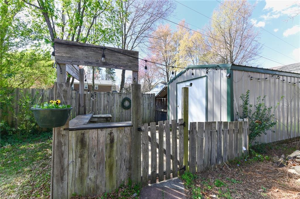 311 Irving Park Drive, Kernersville, North Carolina image 38