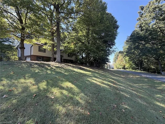 796 Sommerdale Court, photo 4 of 32