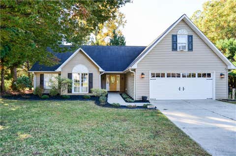 Photo for 702 Oakwood Forest Lane