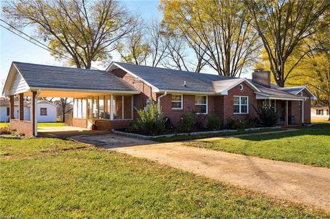 A home in Yadkinville