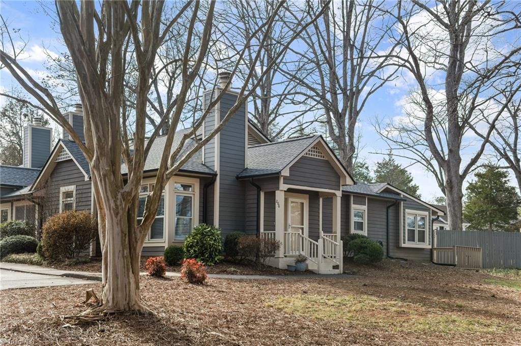 Photo of 206 Tabor View Lane, Winston-Salem, NC 27106 (MLS # 1206515)
