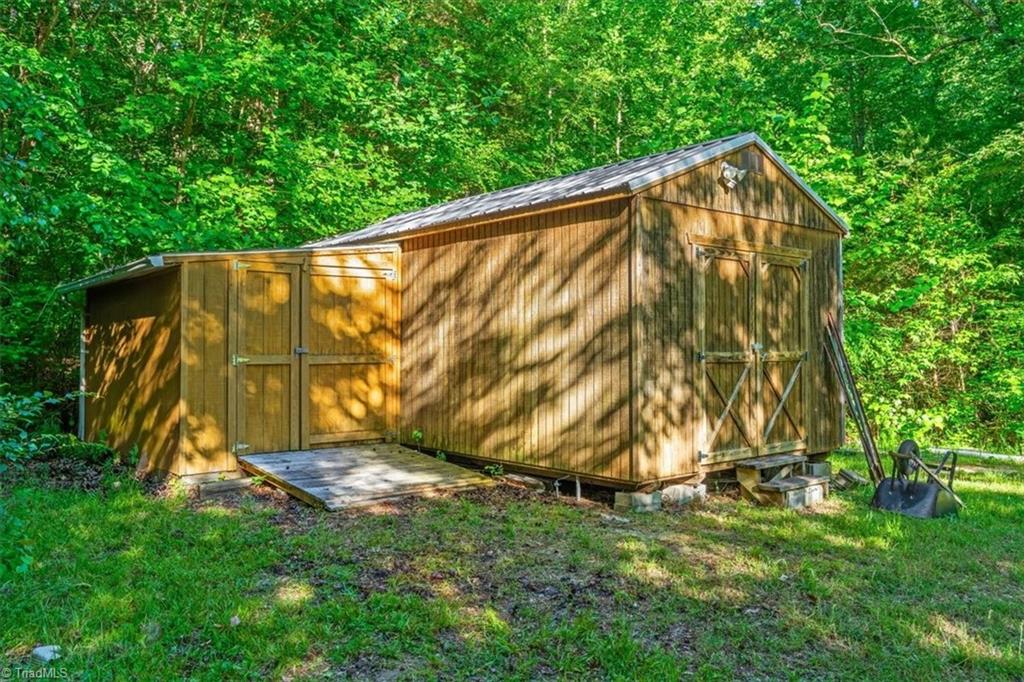 2206 Kivett Drive, Greensboro, North Carolina image 43