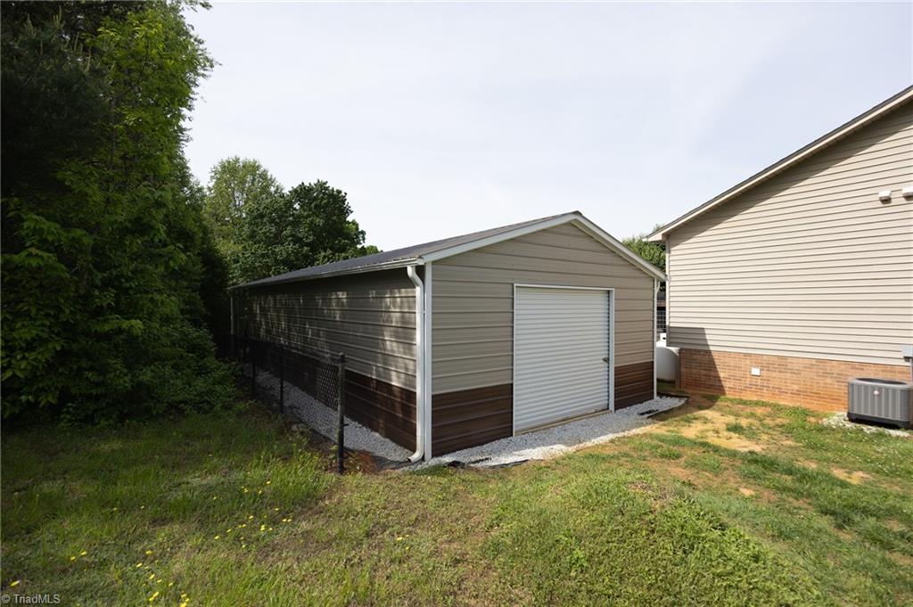 113 Stone Bridge Road, Mount Airy, North Carolina image 6