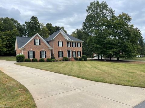 Photo of 2339 Hickory Forest Drive, Asheboro, NC 27203 (MLS # 1198285)