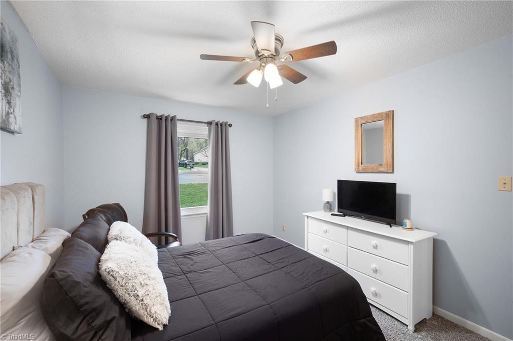 1807 Overlook Point, High Point, North Carolina image 20