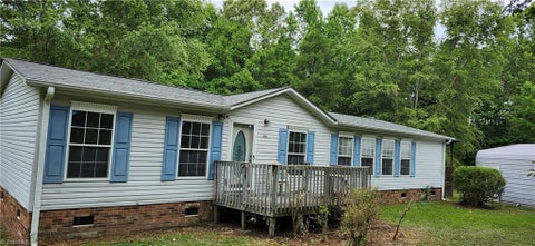 Mobile Home For Sale - 1252 Wagon Wheel Road<br/> Reidsville, NC 27320