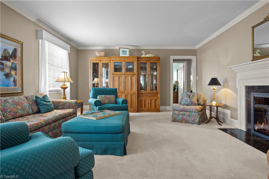 104 Knollwood Drive
