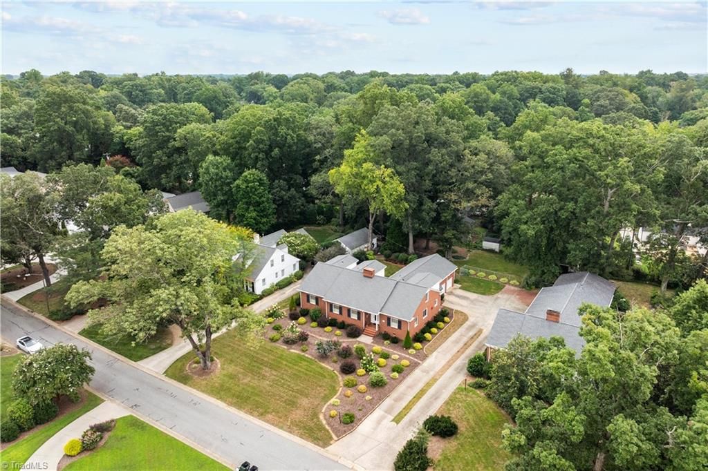 Photo of 104 Knollwood Drive, Greensboro, NC 27403 (MLS # 1193965)