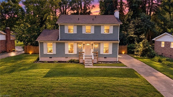 3207 DELMONTE DR, GREENSBORO, NC 27406 - Image 9478b2a3786e48eafd62d54bfd9174ba/385648985