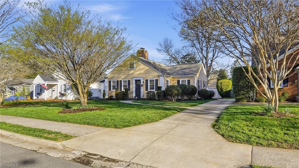Photo of 2335 Westover Drive, Winston-Salem, NC 27103 (MLS # 1212647)