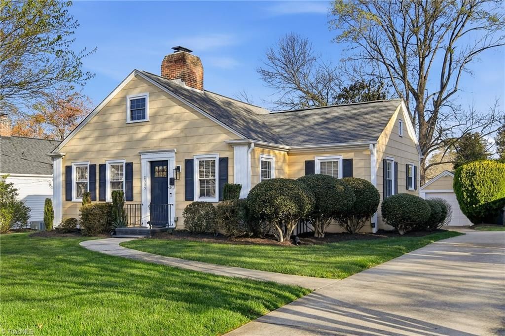 Photo of 2335 Westover Drive, Winston-Salem, NC 27103 (MLS # 1212647)