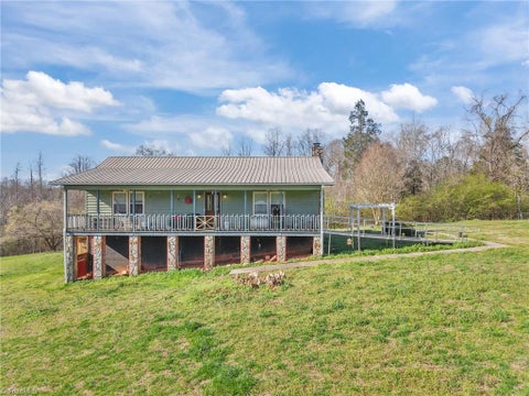 Homes For Sale - 487 King Road<br/> Seagrove, NC 27341