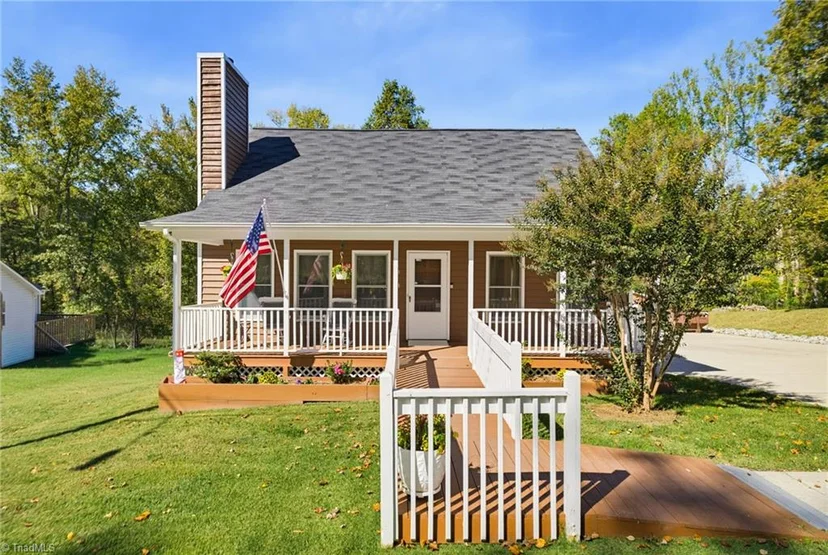 4013 Carriage House Circle, photo 1 of 47