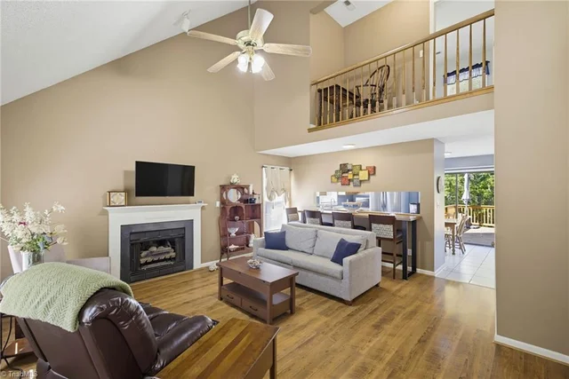4013 Carriage House Circle, photo 5 of 47