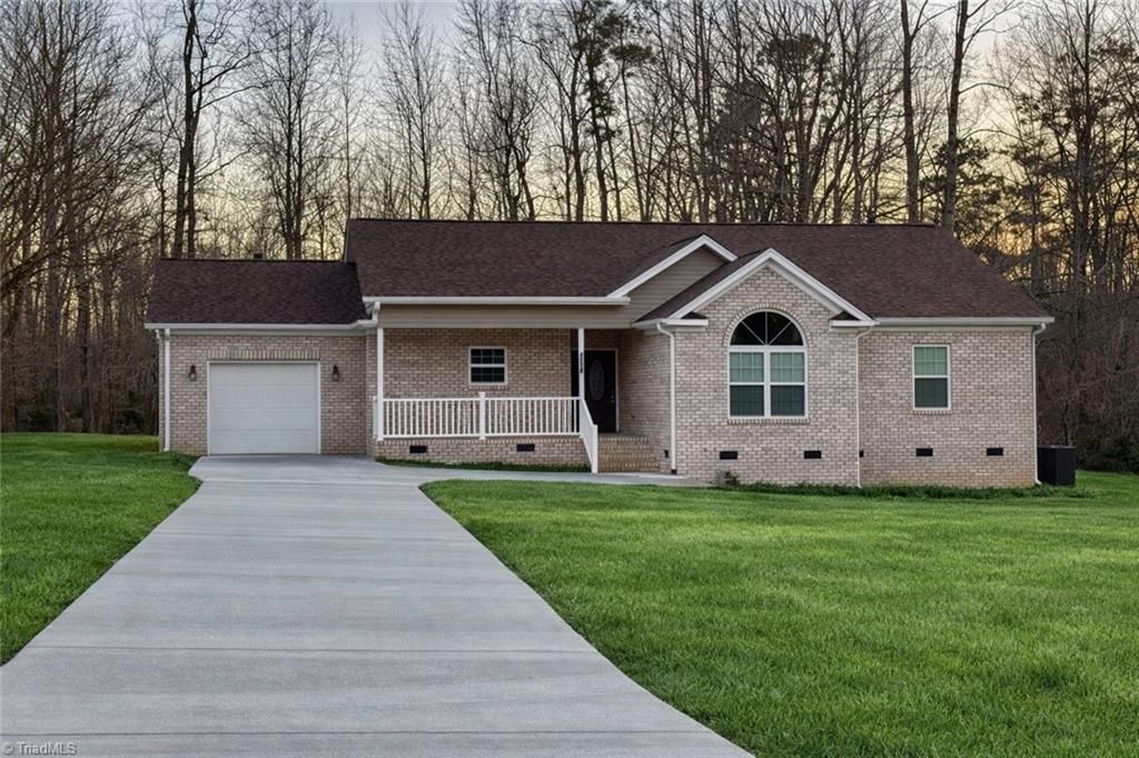 Photo of 4218 Farlow Drive, Greensboro, NC 27406 (MLS # 1207128)