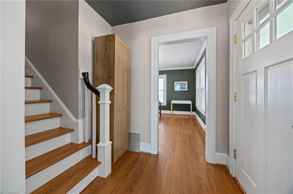 402 Westdale Place