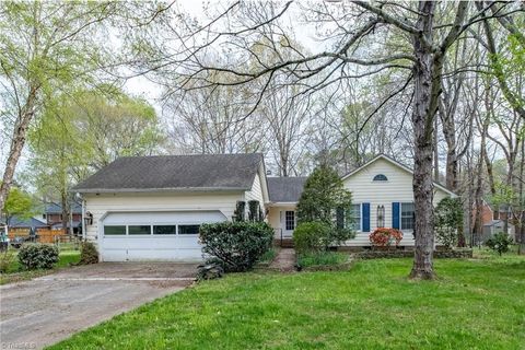 Homes For Sale - 2021 Warwickshire Drive<br/> Guilford County, Greensboro, NC 27455