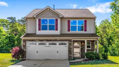 Homes For Sale - 6718 Planters Drive<br/> High Point, NC 27265