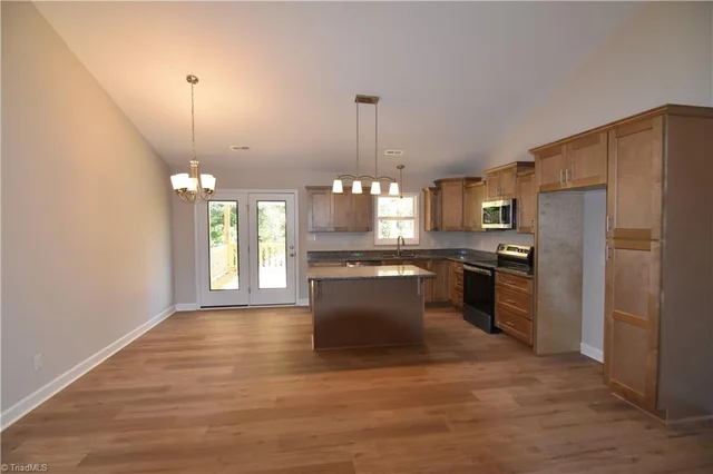 103 Fletchers Farm Drive, photo 5 of 16
