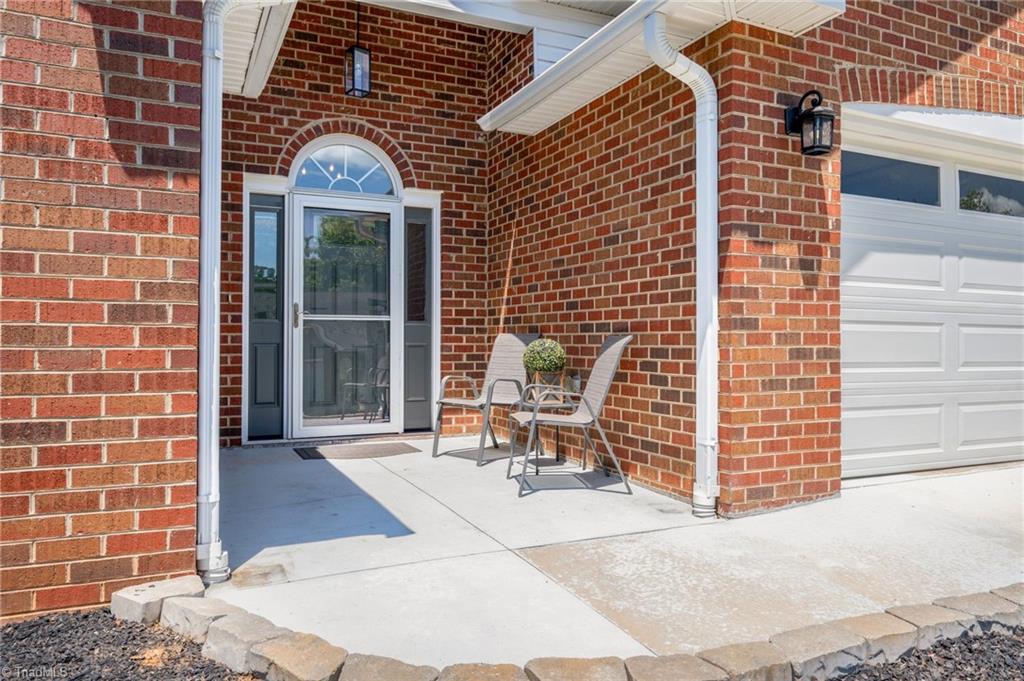 216 New Hampshire Court, Mocksville, North Carolina image 2