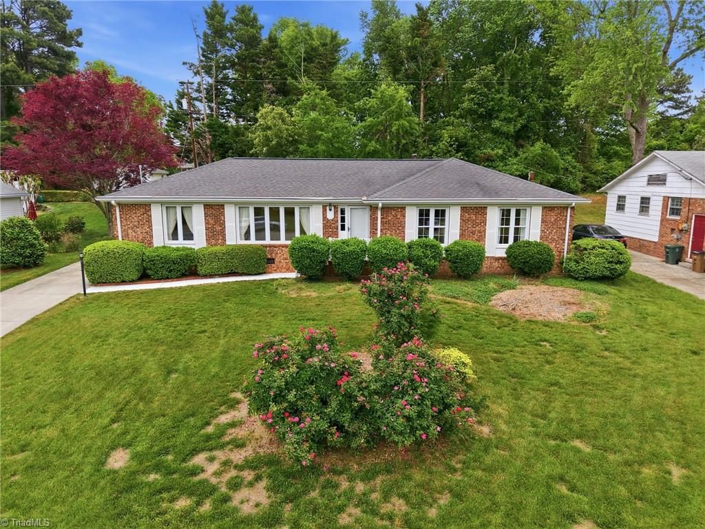 Photo of 3420 Glouchester Lane, Greensboro, NC 27410 (MLS # 1218805)