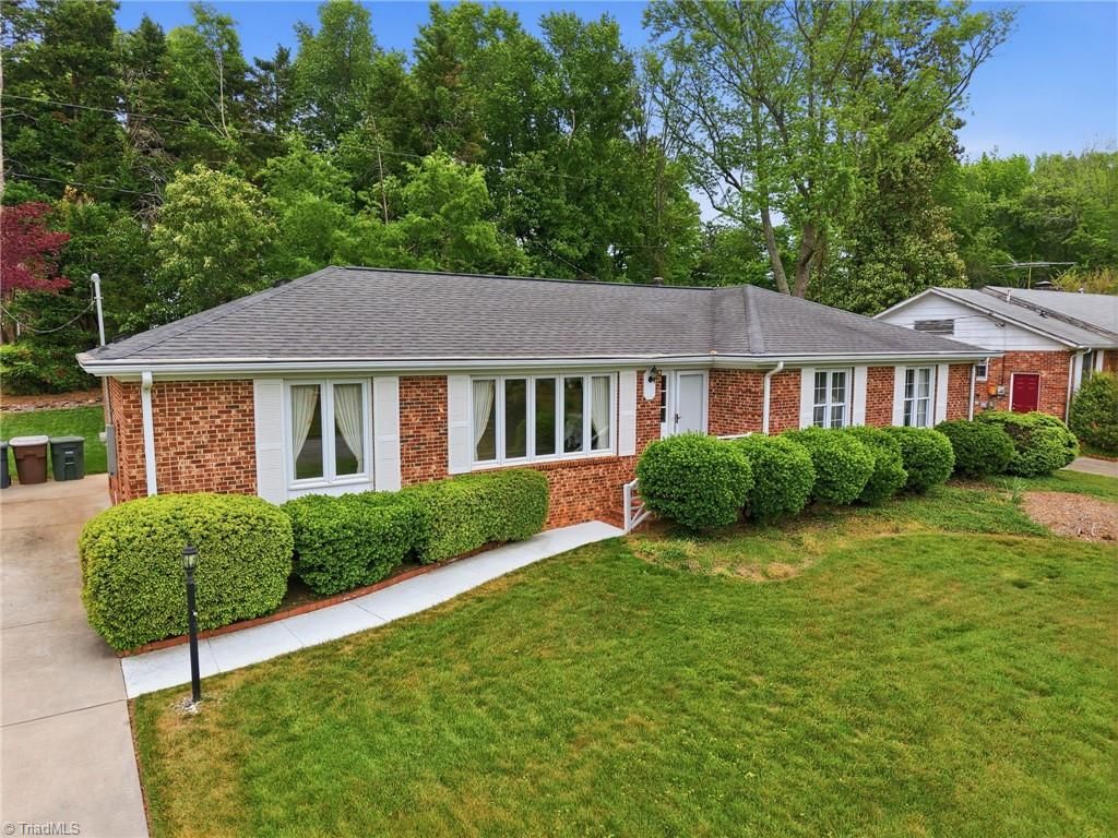 Photo of 3420 Glouchester Lane, Greensboro, NC 27410 (MLS # 1218805)