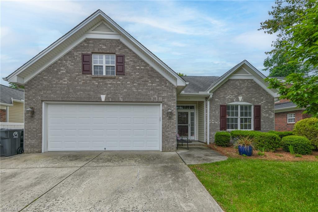 210 Heritage Hill Drive, Jamestown, North Carolina image 1